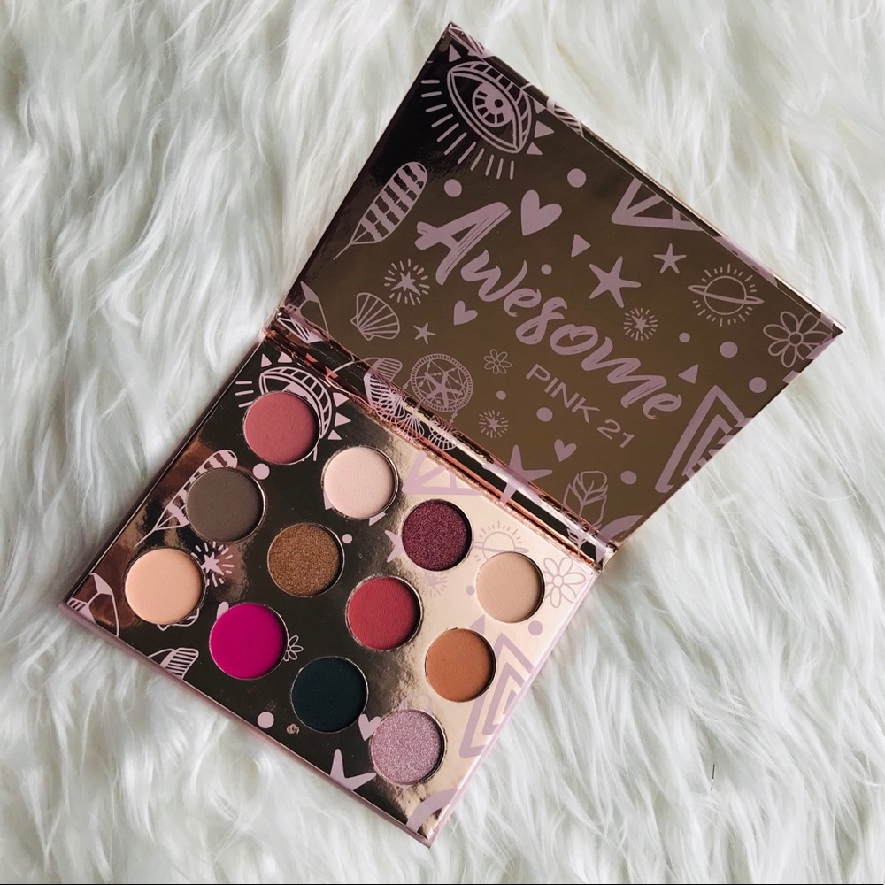 Eyeshadow palette
